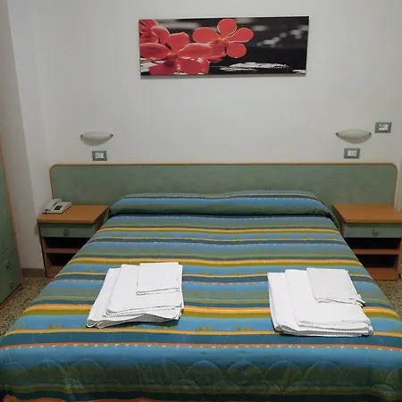 Rio Hotel 2*