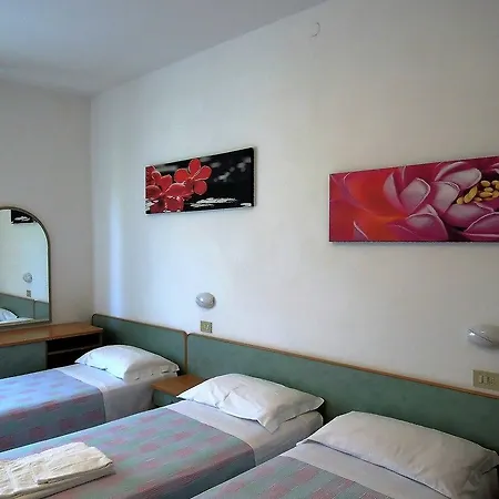 Rio Hotel 2*