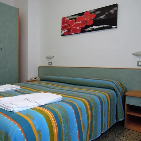 Rio Hotel 2*